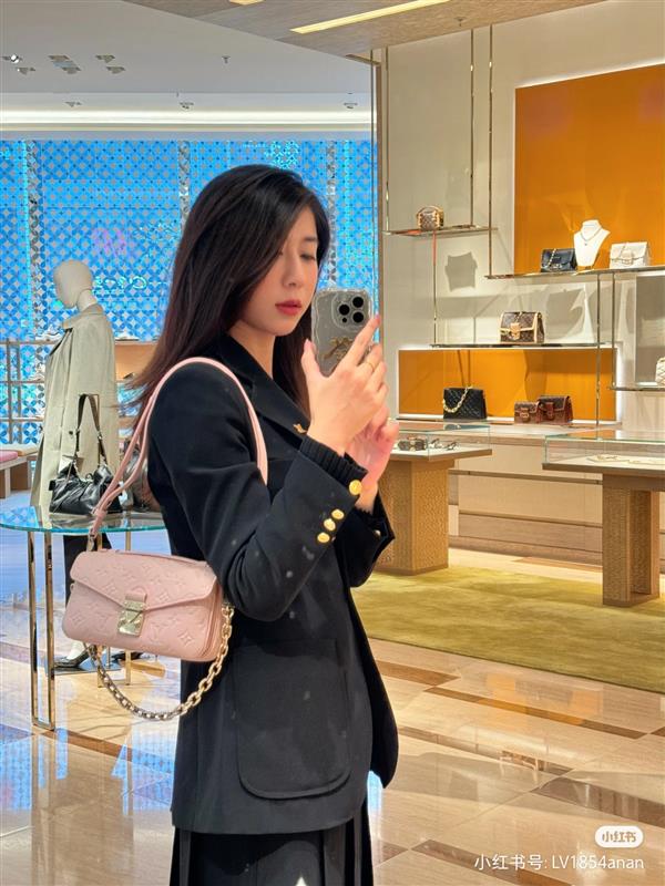 2026124135323537 470